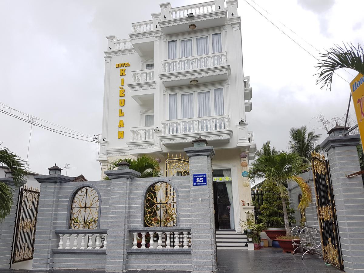 Kieu Lan Hotel Chau Doc Bagian luar foto